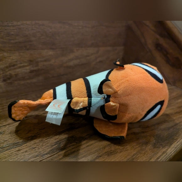 Disney Finding Nemo Sparkle Nemo Clown Fish Plush & Finding Dory Mug - Picture 11 of 12